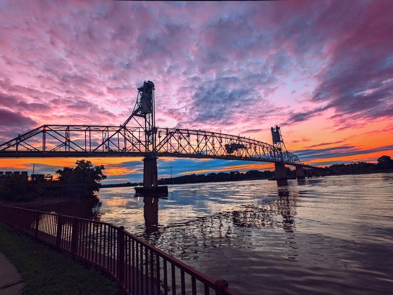 Burlington Riverfront & Flint River Trail &mdash; Burlington