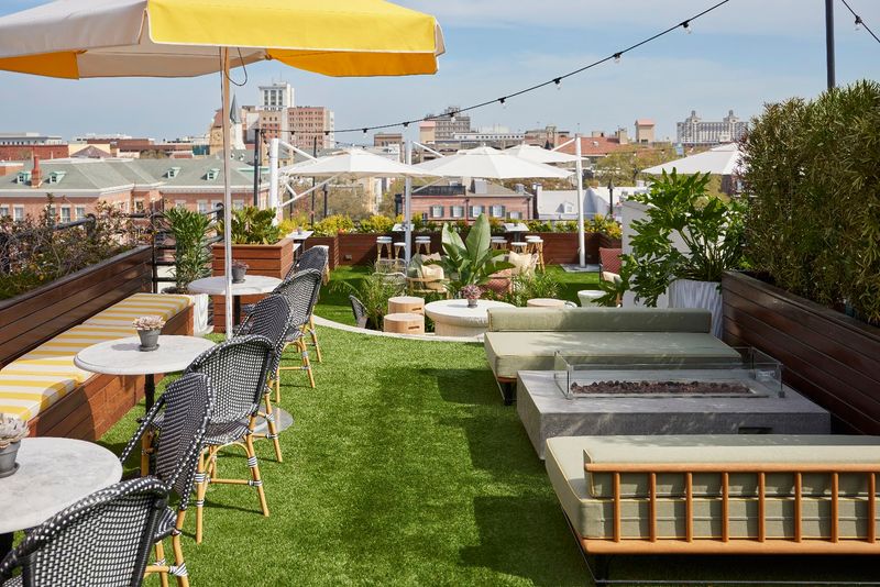 Peregrin Rooftop Lounge &ndash; Savannah