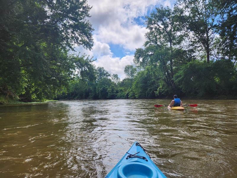 Waters Edge Canoe Livery (Paint Creek)