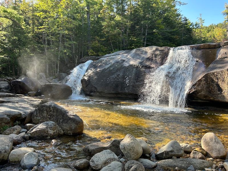 Cascading Multi-Level Pools Create Natural Water Parks