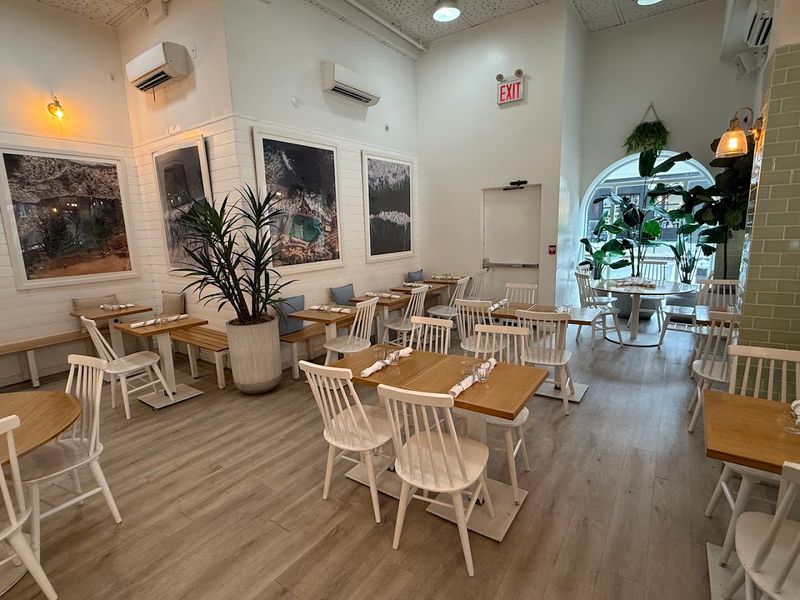 Bluestone Lane Tribeca Caf&eacute;