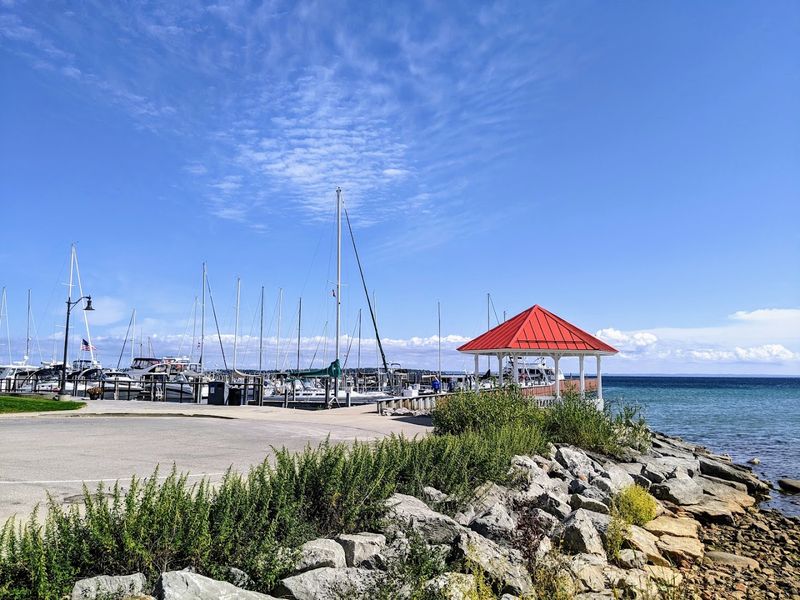 Leelanau Peninsula Scenic Drive (M-22 & M-204 Loop) - Traverse City to Northport