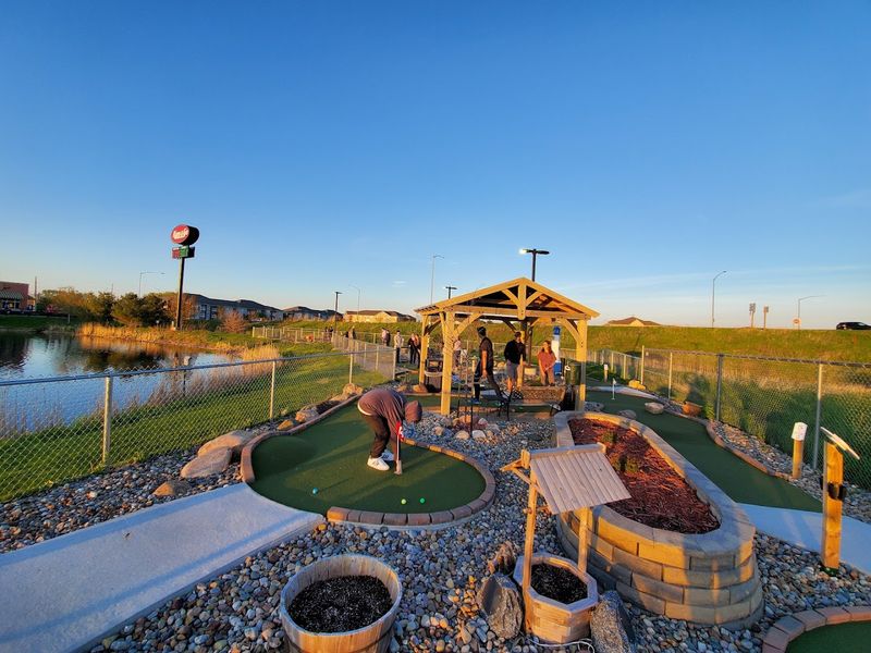 Perfect Games Mini Golf