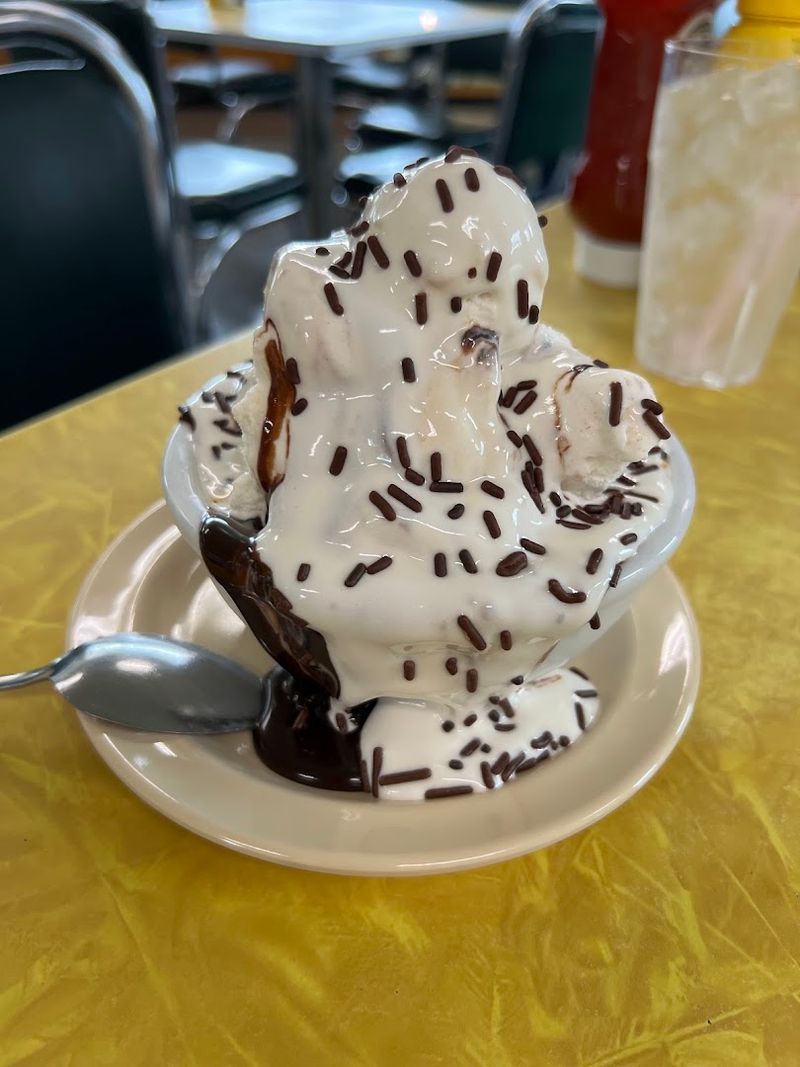 Tom's Ice Cream Bowl, Zanesville, Muskingum County