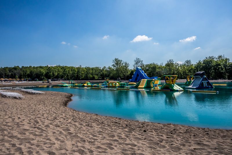Land of Illusion Aqua Adventures - Middletown