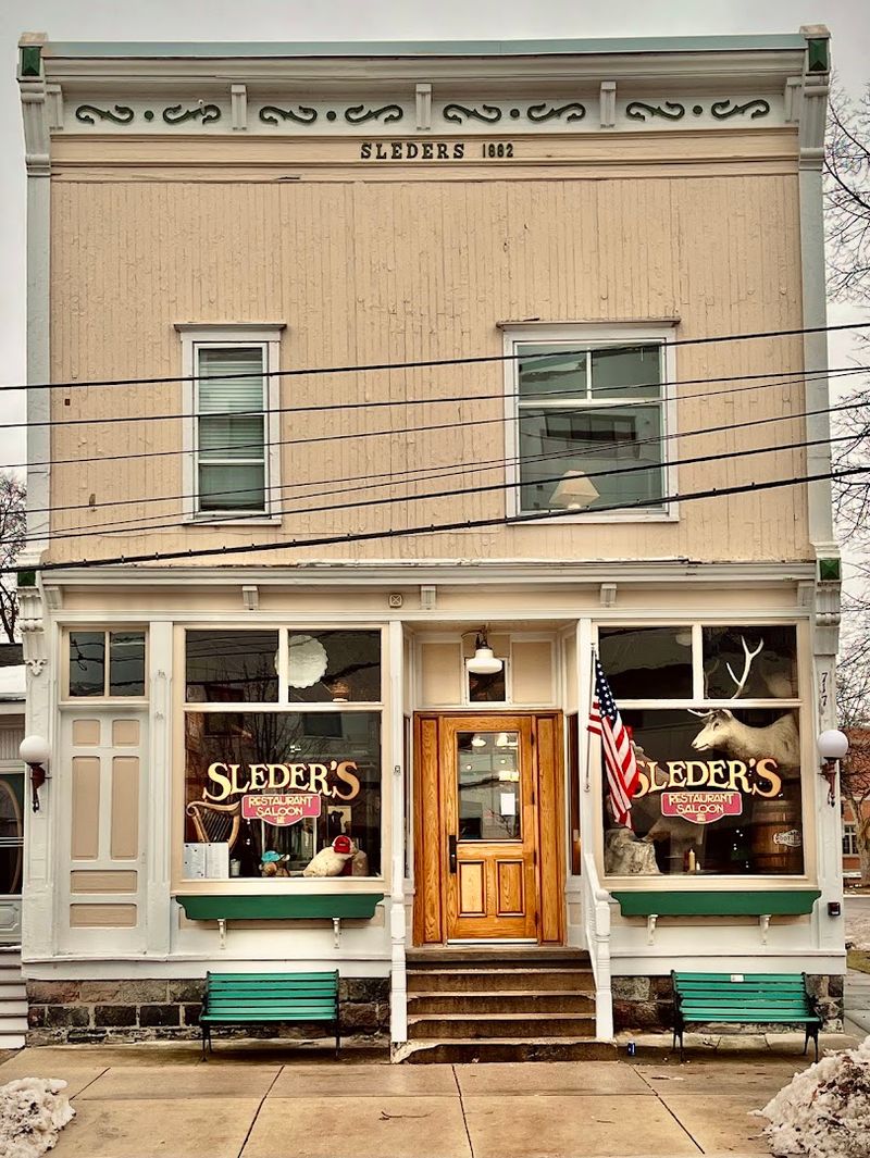 Sleder's Family Tavern