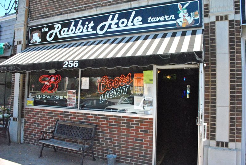 Rabbit Hole Tavern - Old Saybrook