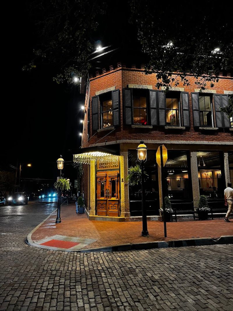 Lindey's &mdash; Columbus