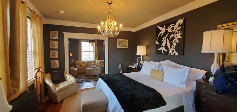 The Inn at Court Square — Charlottesville