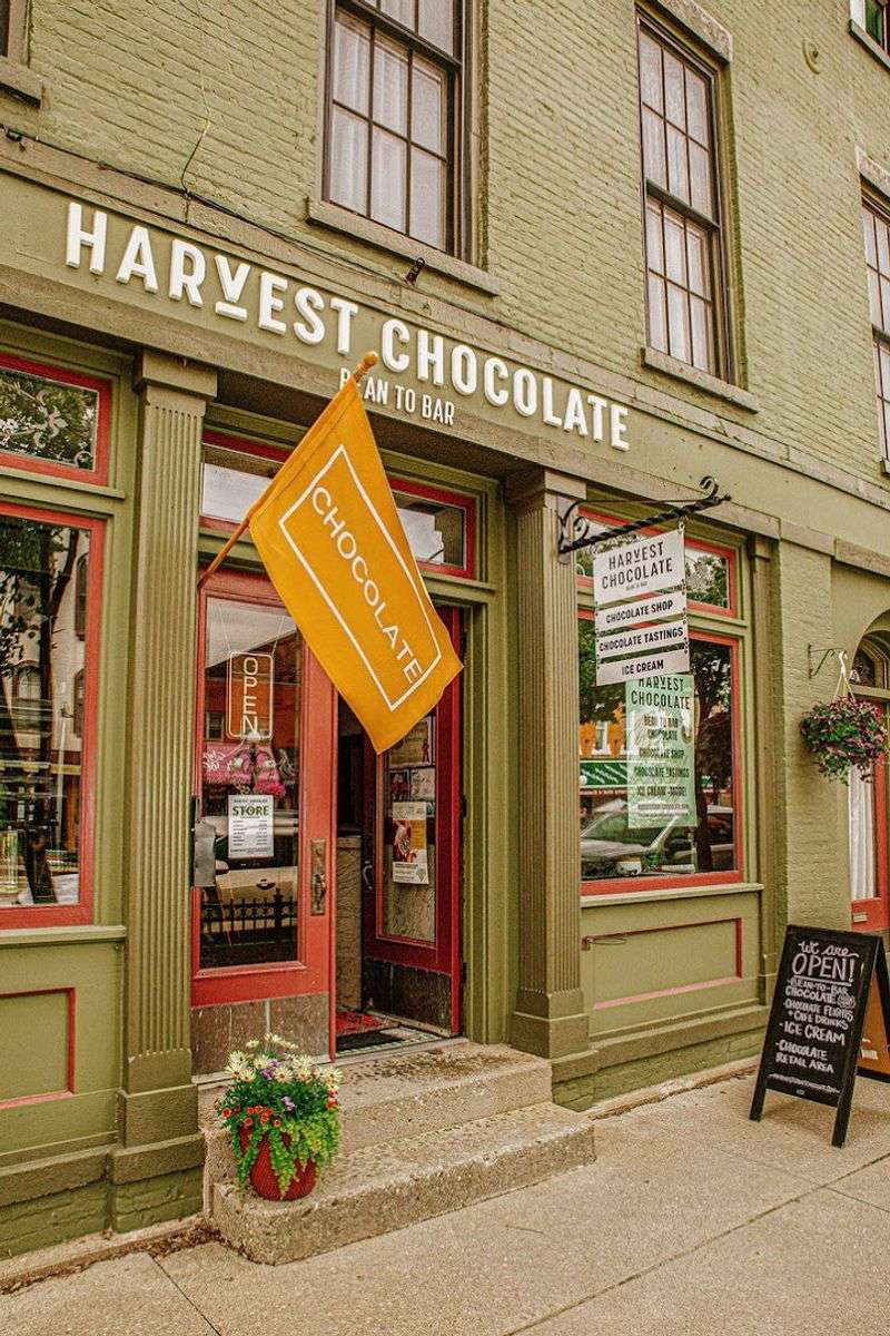Harvest Chocolate (Tecumseh)