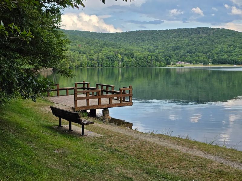 Lakes, Creeks, and Paddling Spots Keep the Park Refreshingly Active