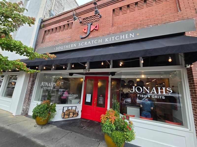 Jonah’s Fish & Grits - Thomasville