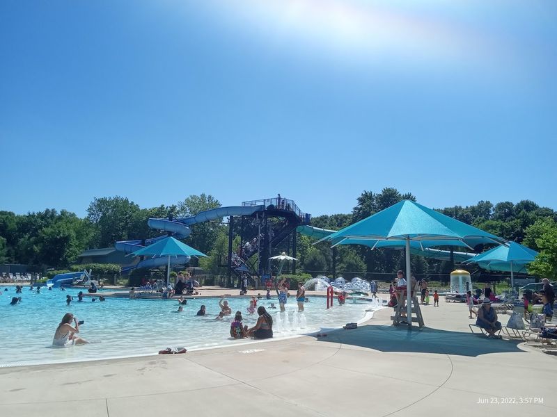 Turtle Cove Family Aquatic Center - Belleville