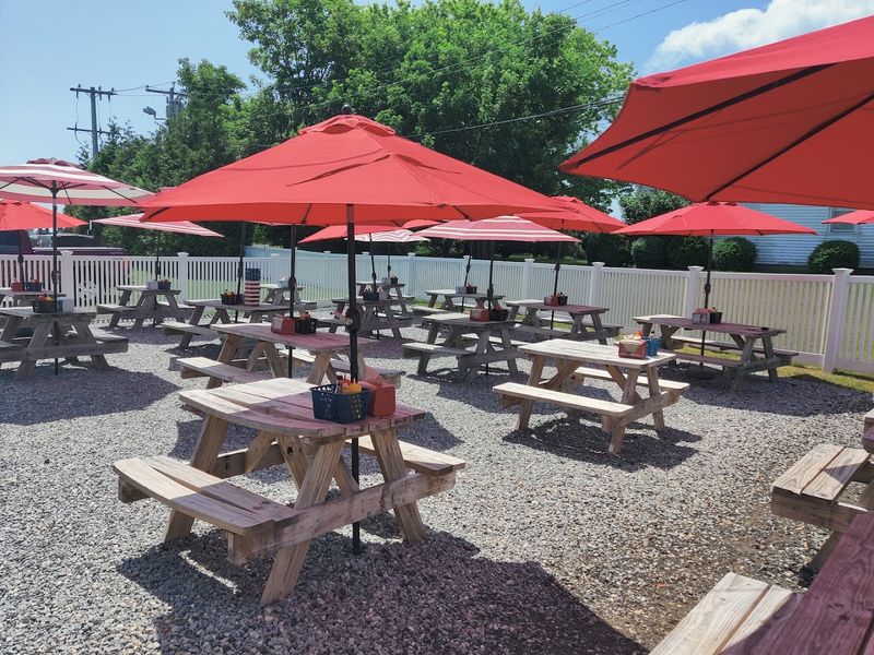 Liv's Shack - Old Saybrook (Harbor One Marina)