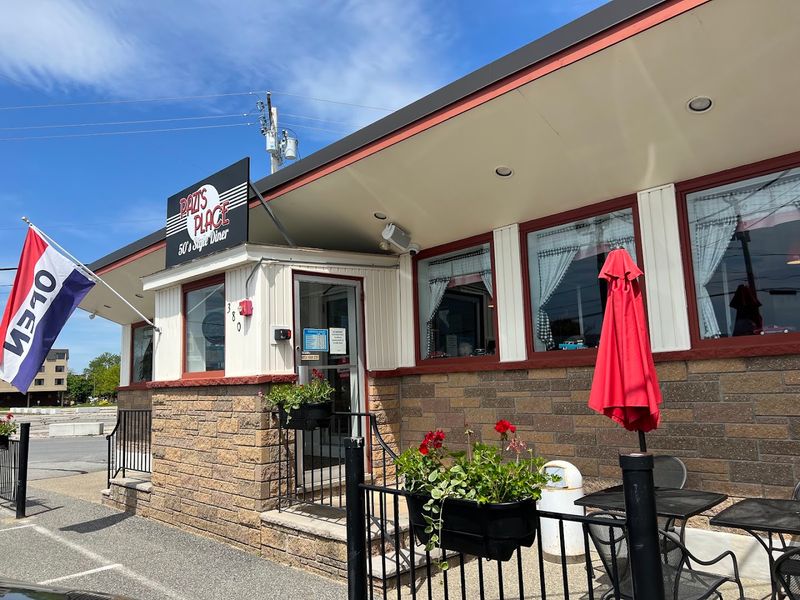 Pazi's Place — East Providence