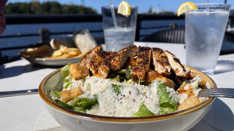 River 128 Restaurant - Wilmington