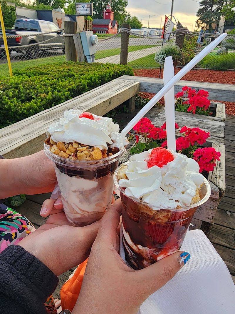 Captain Sundae - Holland, Ottawa County