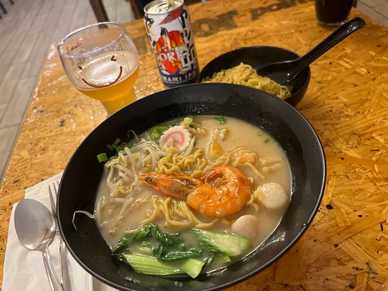 Kaya Sushi & Ramen Bar