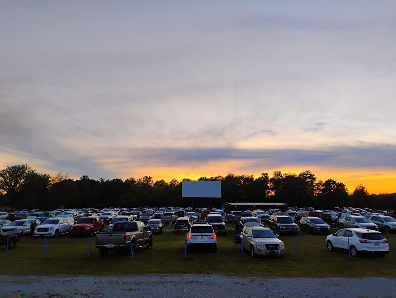 Hi-Road Drive-In - Kenton, Hardin County