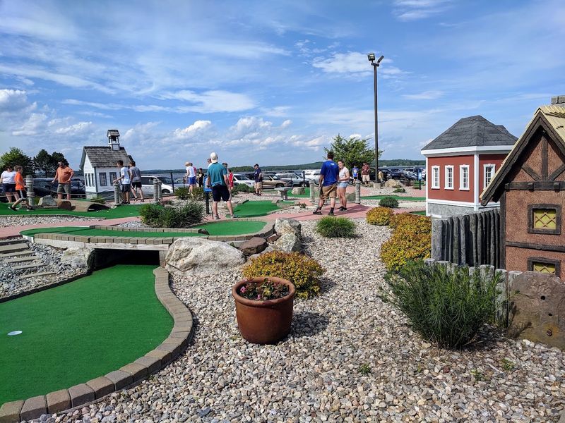Saybrook Point Mini Golf &ndash; Old Saybrook