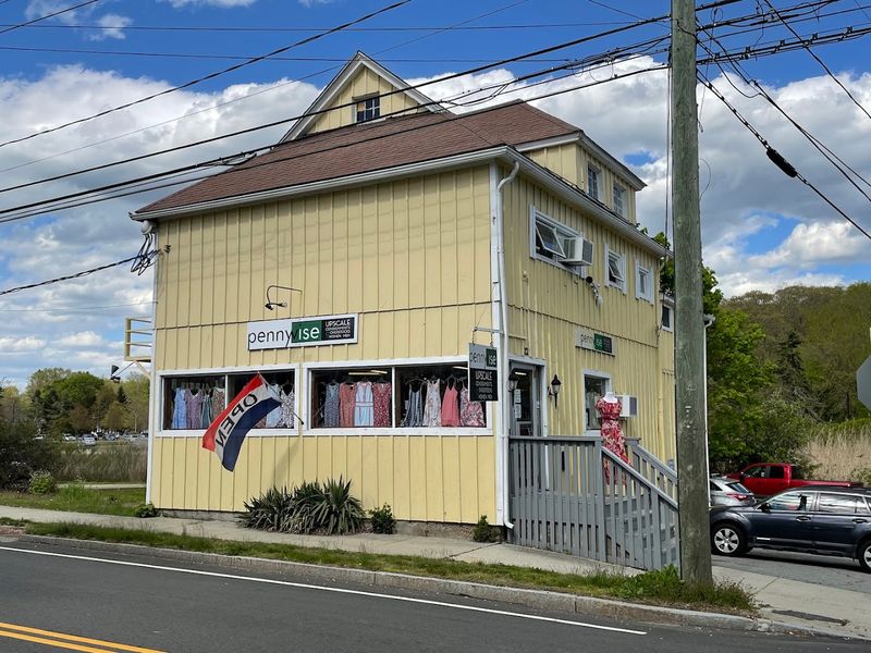 Pennywise Consignment Shop &mdash; Mystic