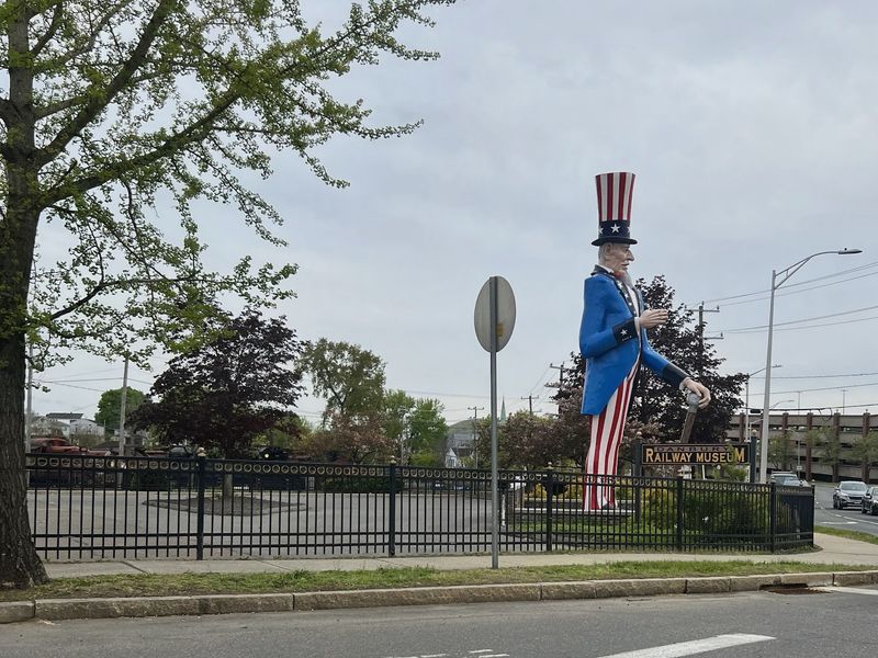 World's Tallest Uncle Sam Statue (Danbury)
