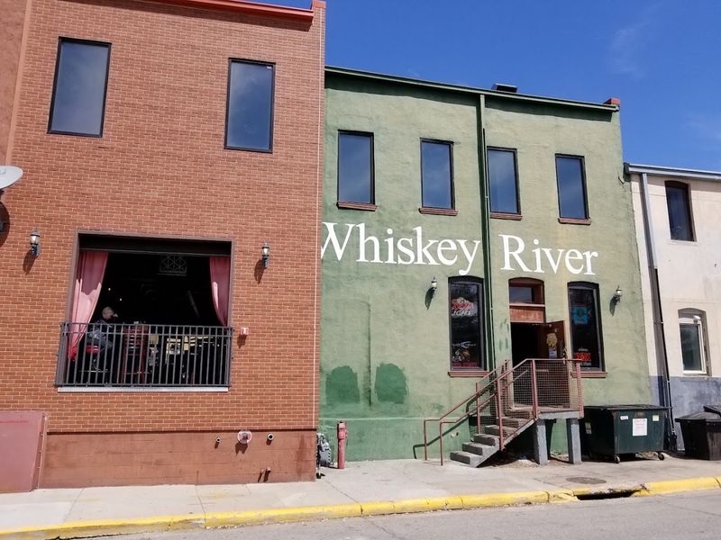 Whiskey River (Ames)