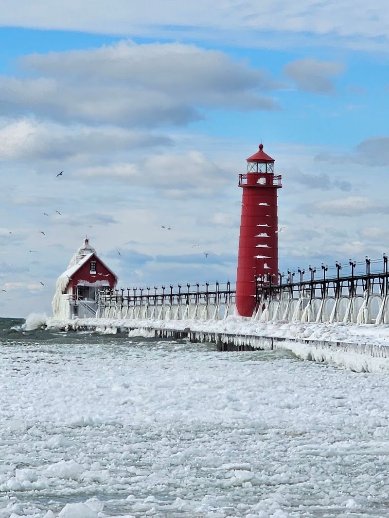 Winter Gives The Lighthouse A Completely New Personality
