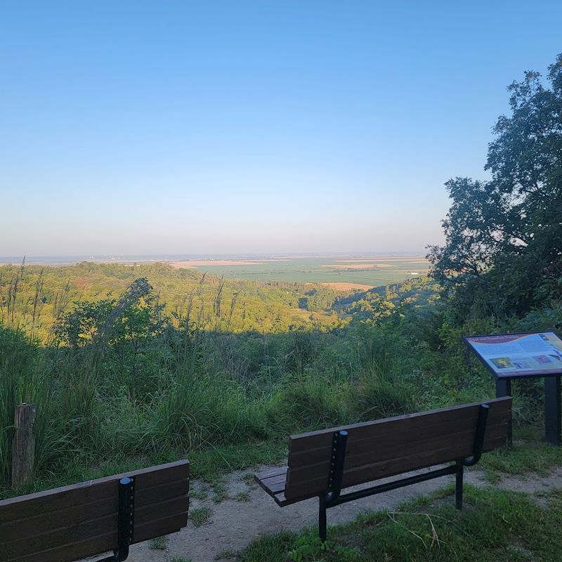 Waubonsie Overlook Offers a Quick Route to the View