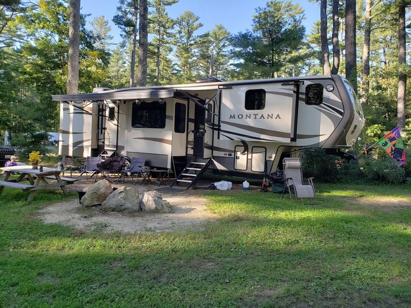 Pinewood Lodge Campground