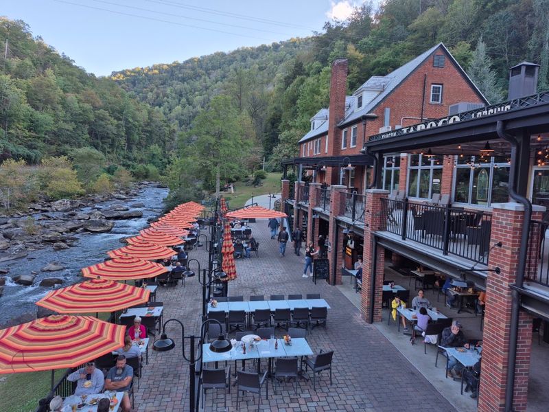 Tapoco Tavern &mdash; Robbinsville