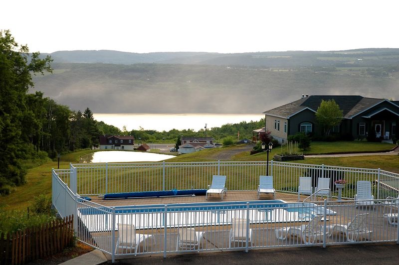 Long House Manor B&B (Watkins Glen)