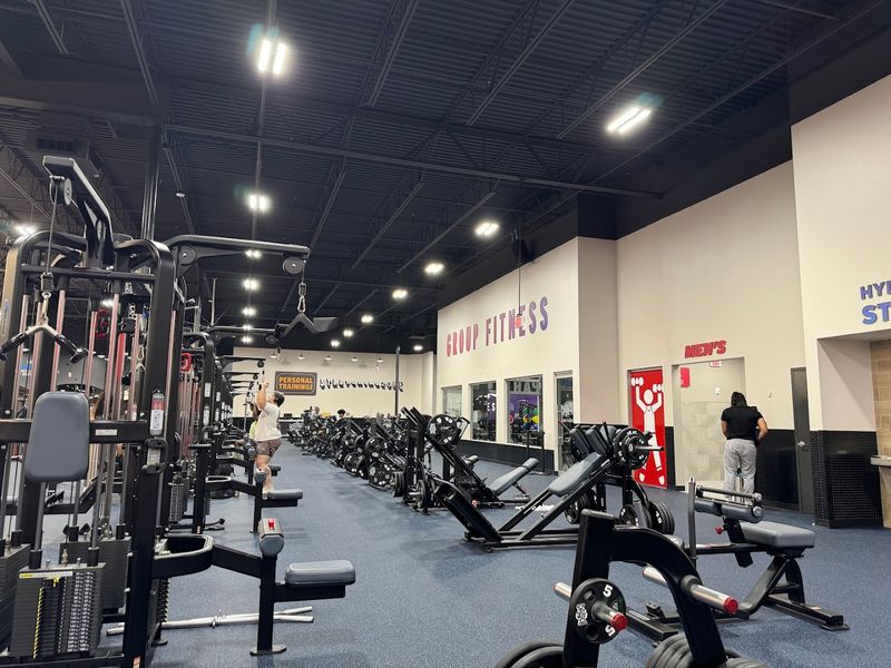 Crunch Fitness &mdash; Kennesaw