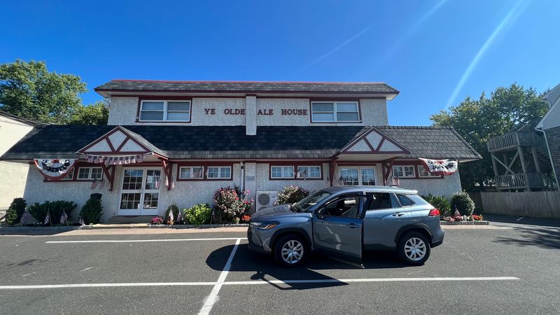 Ye Olde Ale House &mdash; Lafayette Hill