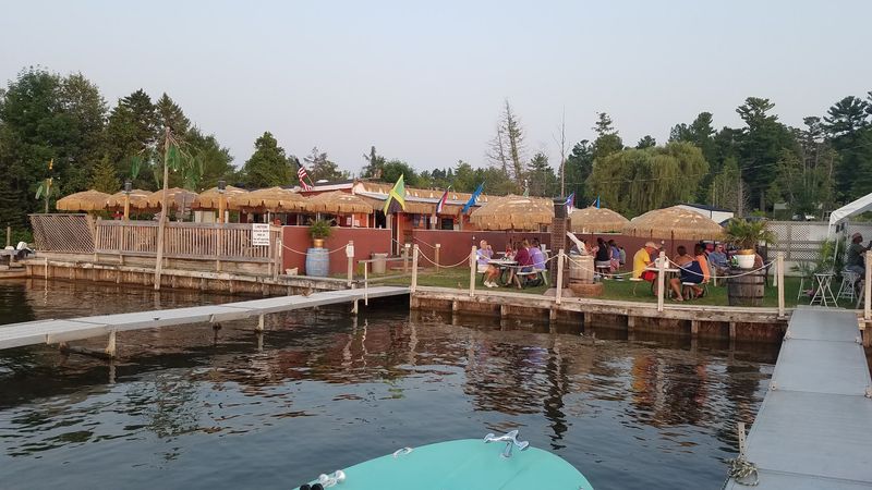 Paradise Cove Bar & Grill (South End Tiki)