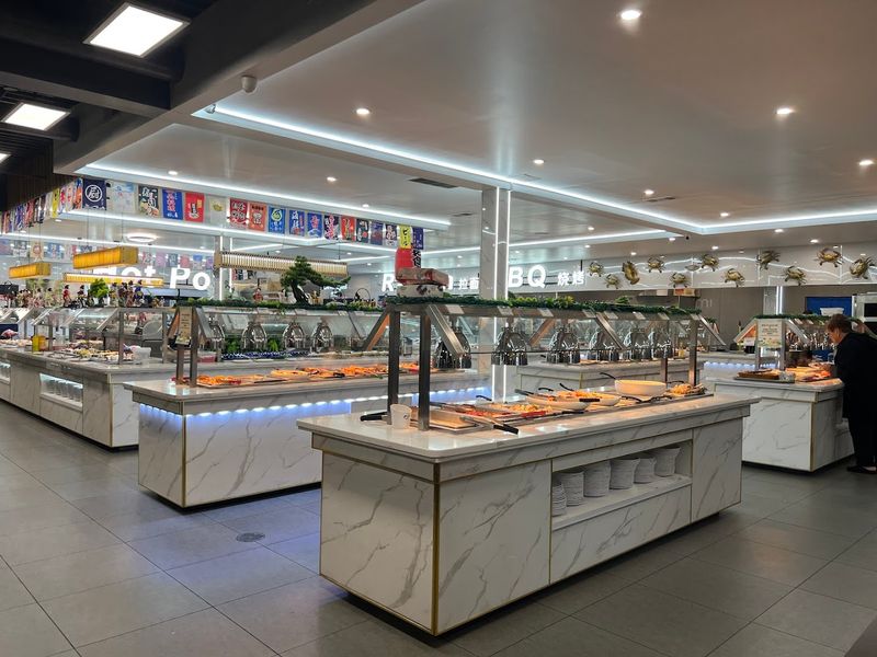 Umi Hot Pot Sushi & Seafood Buffet (Albany)