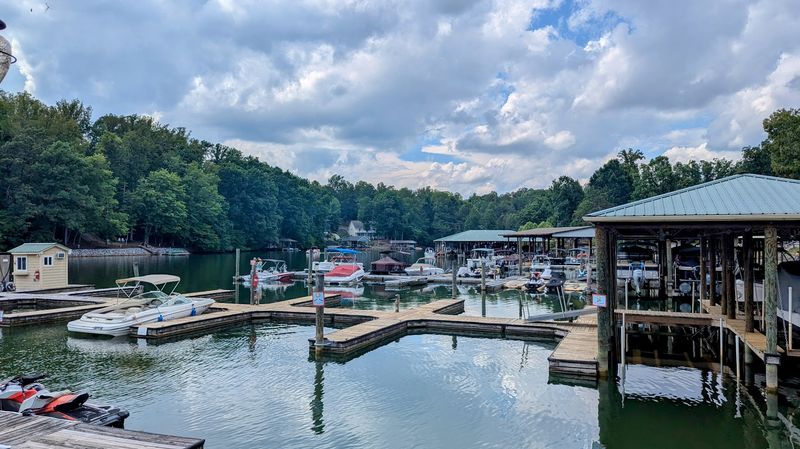 Smith Mountain Lake
