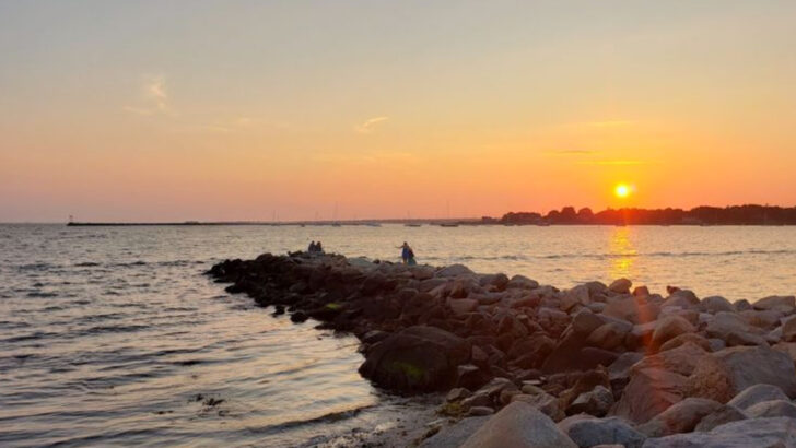 The 14 Connecticut Towns We&rsquo;d Recommend To Anyone Needing A Quiet Escape