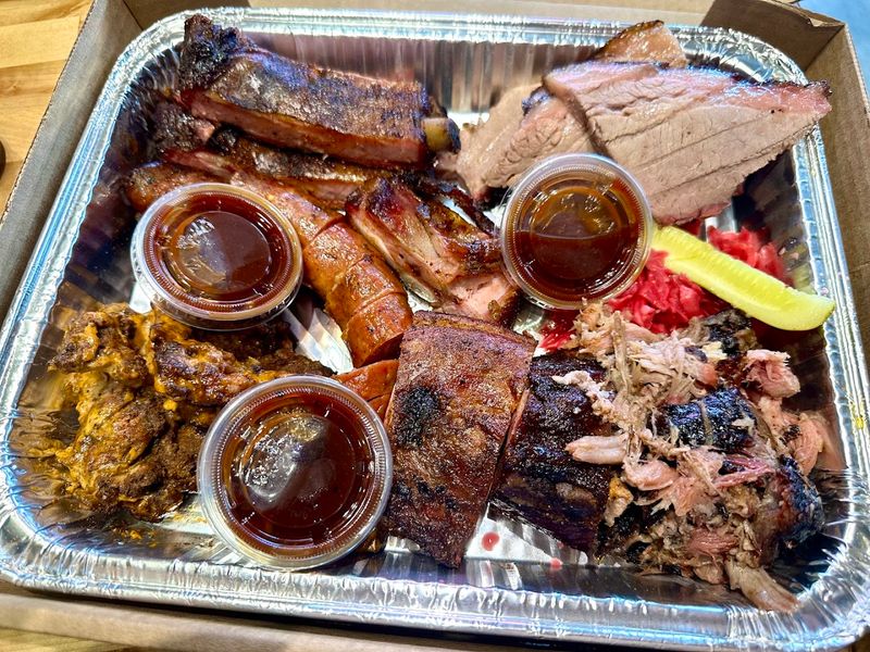 Ray Ray’s Hog Pit Clintonville — Columbus