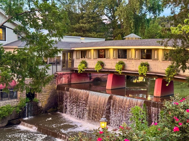 The Mill on the River &ndash; South Windsor