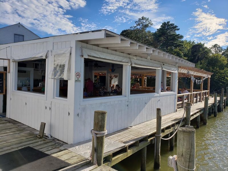 Urbanna Seafood Market & Raw Bar (Urbanna)