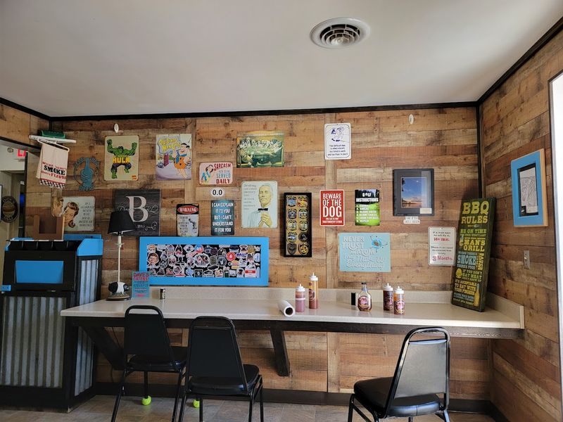 Daves BBQ — Virginia Beach