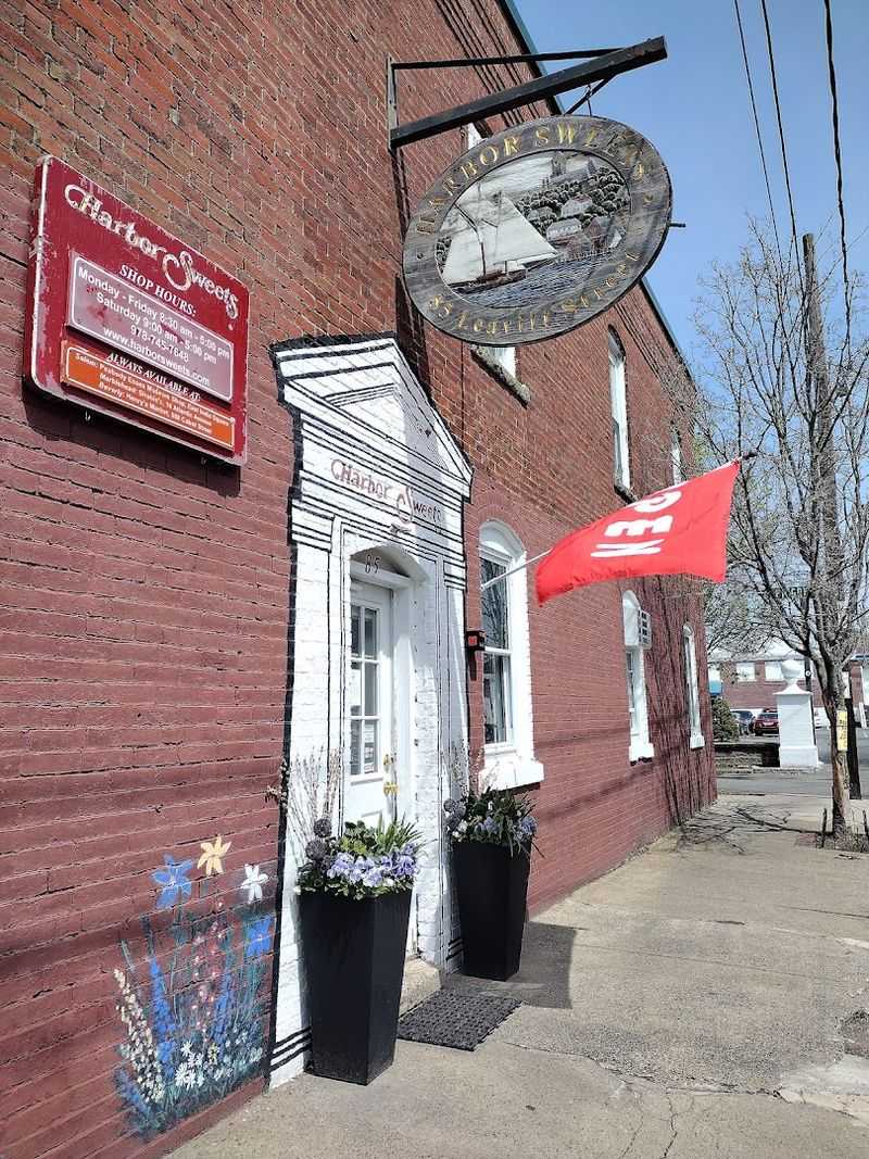 Harbor Sweets (Salem)