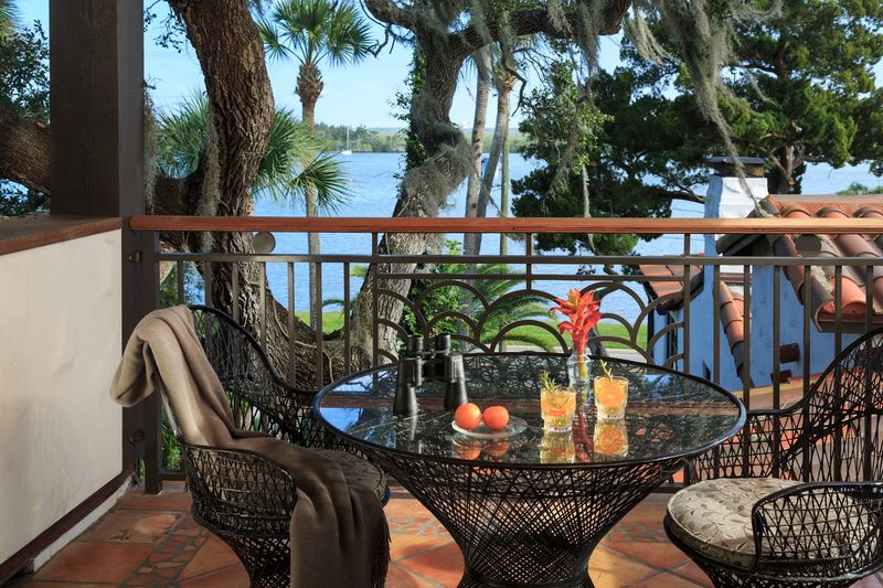 Black Dolphin Inn — New Smyrna Beach