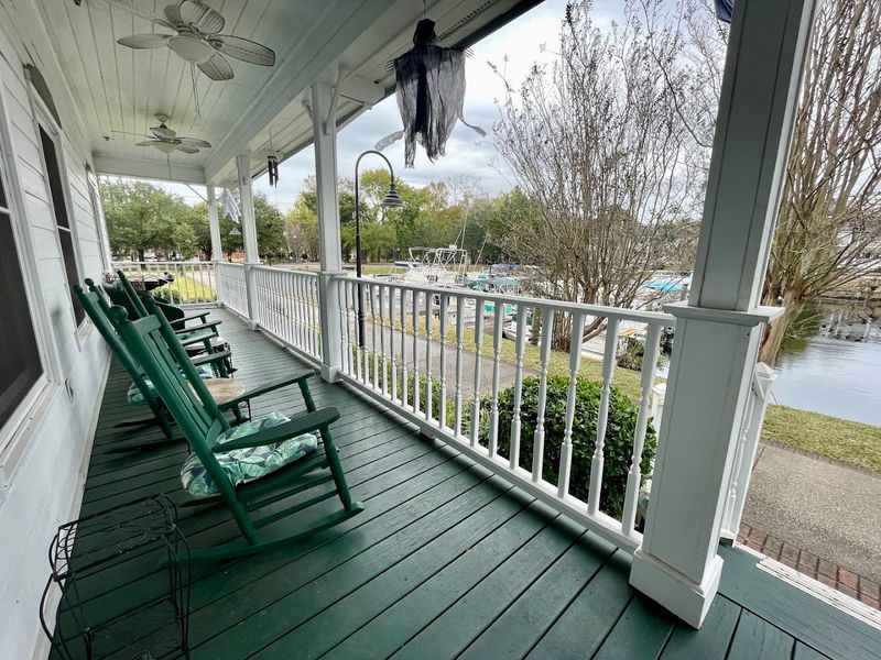 The Cypress Inn &ndash; Conway