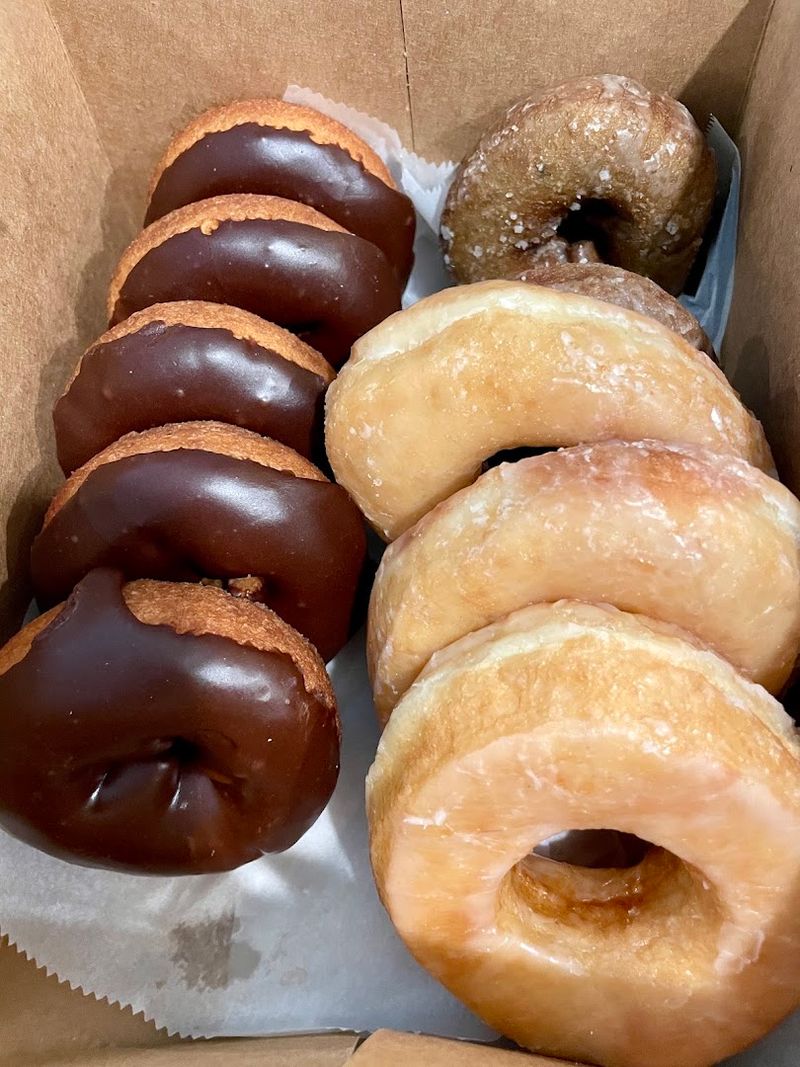 Why Long's Bakery's Cake Donuts Stand Out in a Yeast Donut World