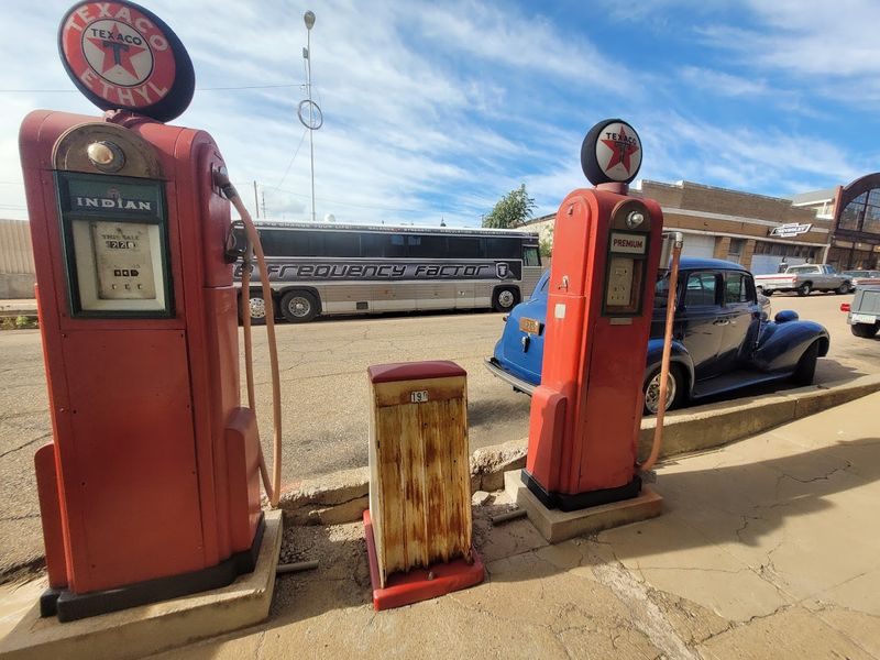 Unexpected Art Installations and Nostalgic Vehicles