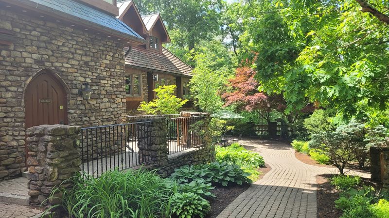 Landoll's Mohican Castle &ndash; Loudonville