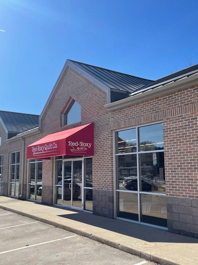 Red-Roxy Quilt Co. &mdash; Decorah
