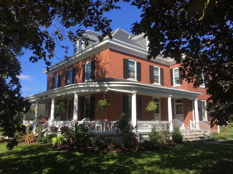 Walnut Lawn Bed & Breakfast — Lancaster, PA